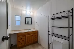 42069 Cut-Off Dr, Lebanon, OR 97355 - Photo 29