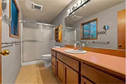 17102 NE 37th Cir, Vancouver, WA 98682 - Photo 19