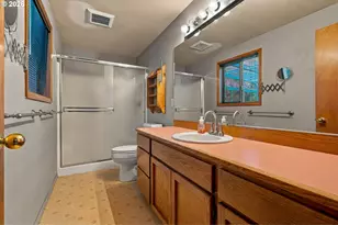 17102 NE 37th Cir, Vancouver, WA 98682 - Photo 19
