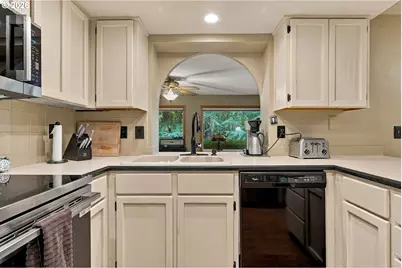 17102 NE 37th Cir, Vancouver, WA 98682 - Photo 11