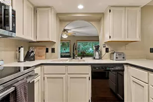 17102 NE 37th Cir, Vancouver, WA 98682 - Photo 11