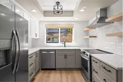 6233 Meridian Cir, West Linn, OR 97068 - Photo 11