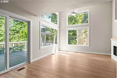 6233 Meridian Cir, West Linn, OR 97068 - Photo 3