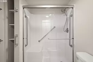 6233 Meridian Cir, West Linn, OR 97068 - Photo 17