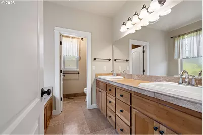 6095 Graystone Loop, Springfield, OR 97478 - Photo 17
