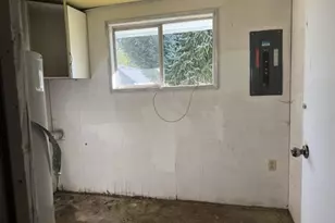 11766 Walnut Ave, Mapleton, OR 97453 - Photo 9