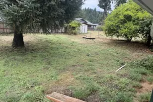 11766 Walnut Ave, Mapleton, OR 97453 - Photo 15