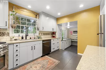 8435 SW 11th Ave, Portland, OR 97219 - Photo 17