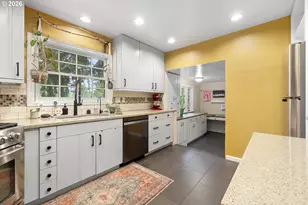 8435 SW 11th Ave, Portland, OR 97219 - Photo 17