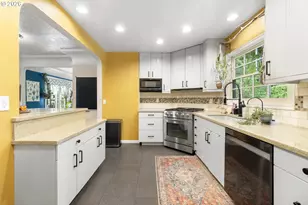 8435 SW 11th Ave, Portland, OR 97219 - Photo 21