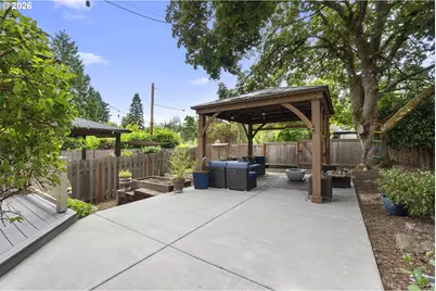 8435 SW 11th Ave, Portland, OR 97219 - Photo 43