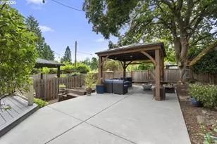 8435 SW 11th Ave, Portland, OR 97219 - Photo 43