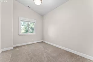 211 Silver St, Silverton, OR 97381 - Photo 19