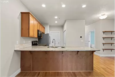 211 Silver St #2i, Silverton, OR 97381 - Photo 11