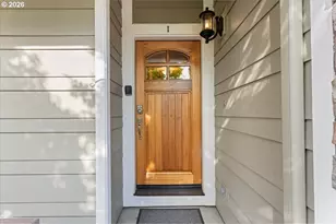 211 Silver St, Silverton, OR 97381 - Photo 5