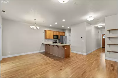 211 Silver St #2i, Silverton, OR 97381 - Photo 9