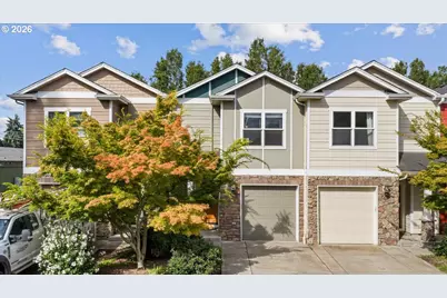 211 Silver St #2i, Silverton, OR 97381 - Photo 1