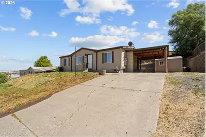 3028 SW Overlook St, Pendleton, OR 97801 - Photo 1