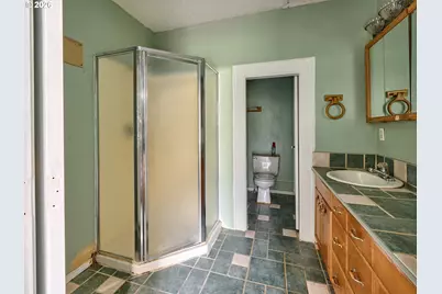 1740 Hardcastle Ave, Woodburn, OR 97071 - Photo 29