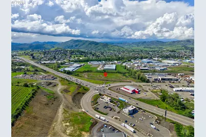 4553 Old Highway 99 S, Roseburg, OR 97471 - Photo 37