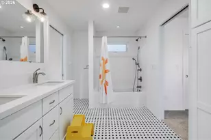 610 SW Primrose St, Portland, OR 97219 - Photo 17