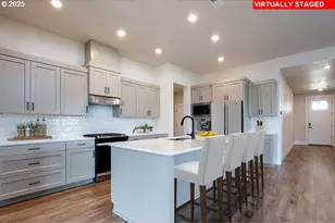 1151 SE 22nd Ave, Canby, OR 97013 - Photo 5