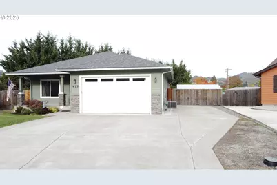 455 SE Woody Ct, Myrtle Creek, OR 97457 - Photo 3