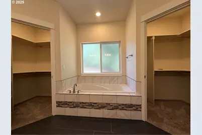 455 SE Woody Ct, Myrtle Creek, OR 97457 - Photo 17