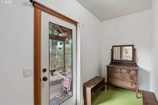 6356 NE Durham Ave, Portland, OR 97211 - Photo 5