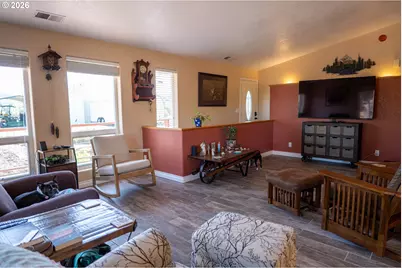 445 Rolling Hills Rd, Roseburg, OR 97471 - Photo 5