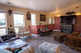 445 Rolling Hills Rd, Roseburg, OR 97471 - Photo 5