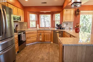 445 Rolling Hills Rd, Roseburg, OR 97471 - Photo 9