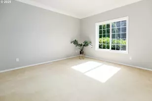 2011 NW New Hope Ct, Portland, OR 97229 - Photo 7