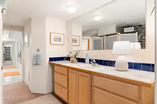 3740 SE Main St, Portland, OR 97214 - Photo 37