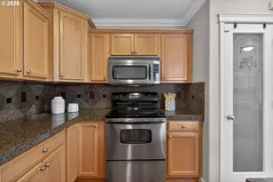 12619 SE Foster Rd, Portland, OR 97236 - Photo 13