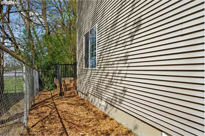12619 SE Foster Rd, Portland, OR 97236 - Photo 39