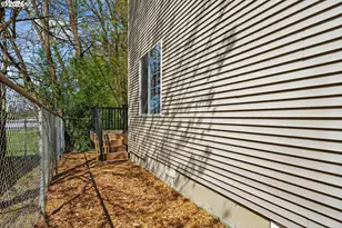 12619 SE Foster Rd, Portland, OR 97236 - Photo 39