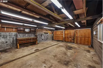 540 Queens Ave, Lakeside, OR 97449 - Photo 23