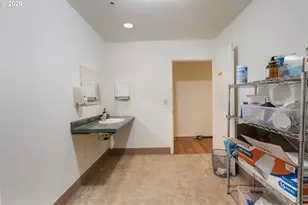 700 N Killingsworth St, Portland, OR 97217 - Photo 21