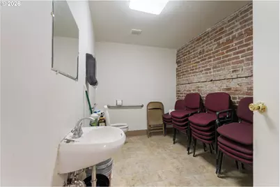 700 N Killingsworth St, Portland, OR 97217 - Photo 19