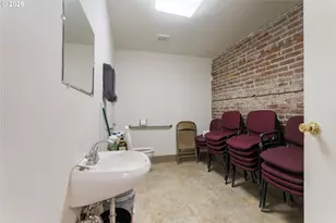 700 N Killingsworth St, Portland, OR 97217 - Photo 19