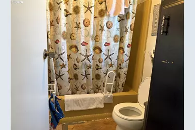 4593 Swegle Rd, Salem, OR 97301 - Photo 15