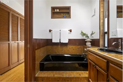 2827 NE Rocky Butte Rd, Portland, OR 97220 - Photo 7