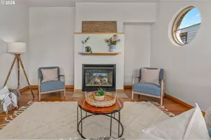 726 NW 11th Ave, Portland, OR 97209 - Photo 7
