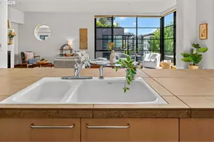 726 NW 11th Ave, Portland, OR 97209 - Photo 19