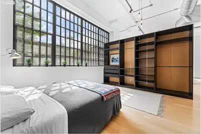1400 NW Irving St #114, Portland, OR 97209 - Photo 21