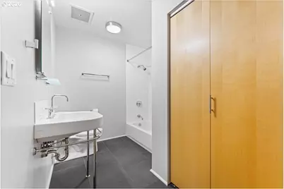 1400 NW Irving St #114, Portland, OR 97209 - Photo 23