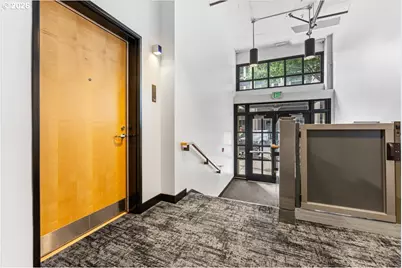 1400 NW Irving St #114, Portland, OR 97209 - Photo 3