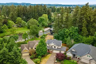 860 N P St, Washougal, WA 98671 - Photo 3