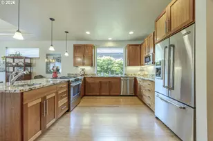1470 Piper Ln, Eugene, OR 97401 - Photo 9